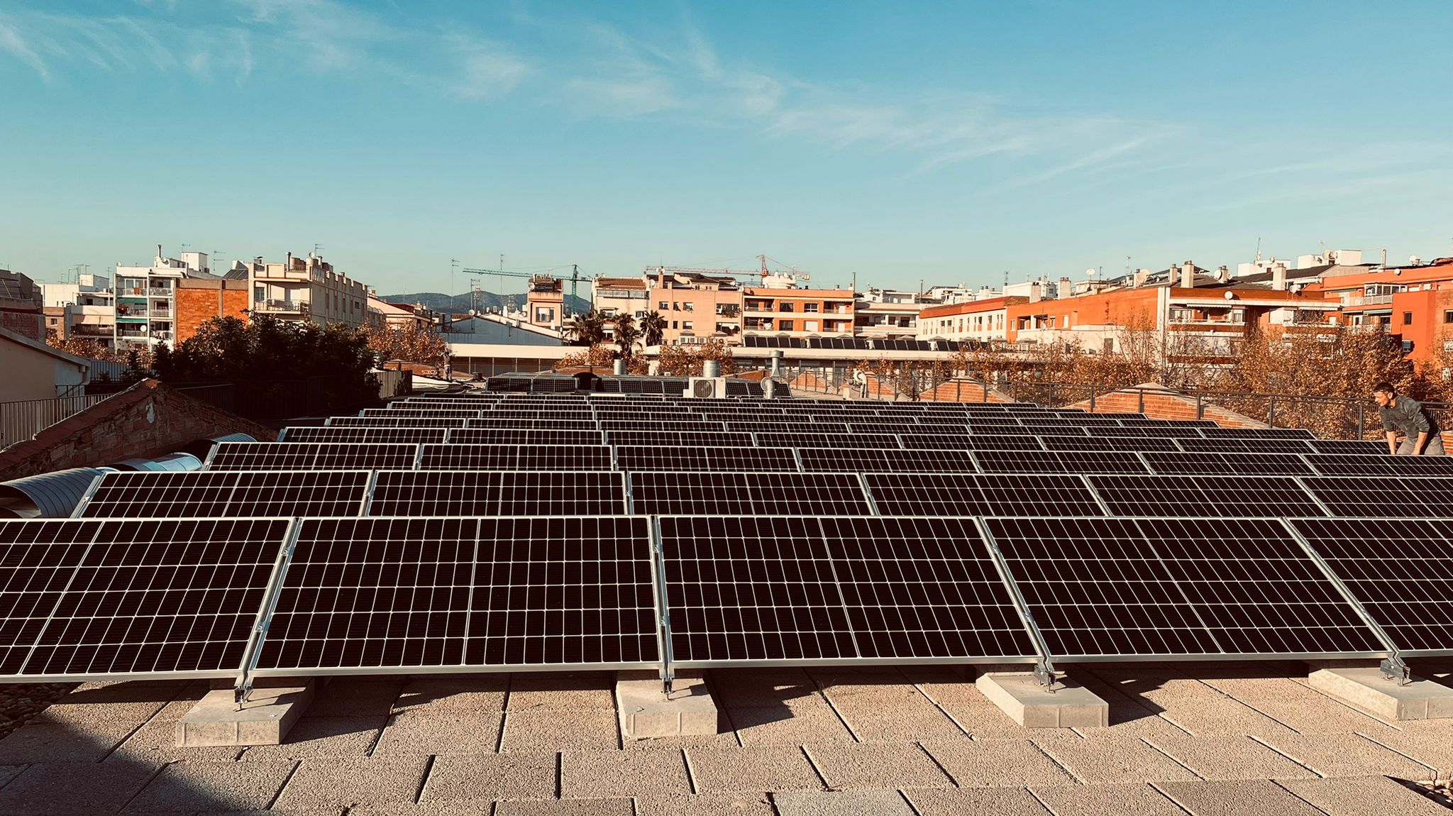 Instal·lació fotovoltaica d’autoconsum als campus de la UPC