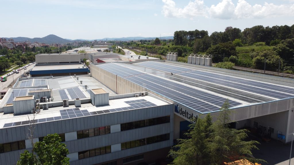 Instalación fotovoltaica en nave Industrial Deltalab - Keylab en Rubí bajo acuerdo PPA desarrollado por Impulso Solar